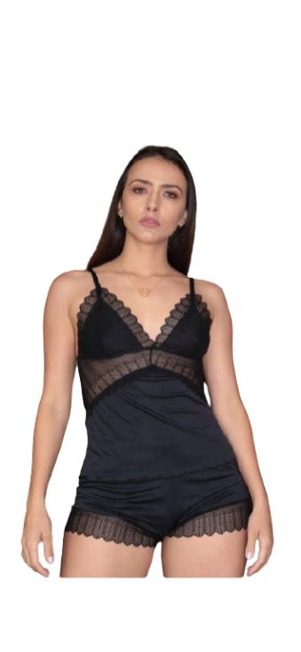 Pijama Feminino Curto em Renda, Estilo Camisola com Short
