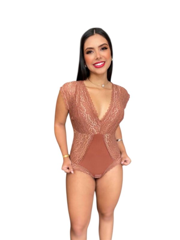 Body Feminino Renda, Manga Curta, Decote V Profundo, Estilo Lingerie