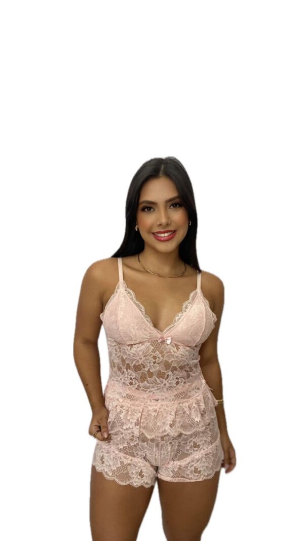 Conjunto de Pijama Feminino em Renda, Blusinha e Short Estilo Lingerie