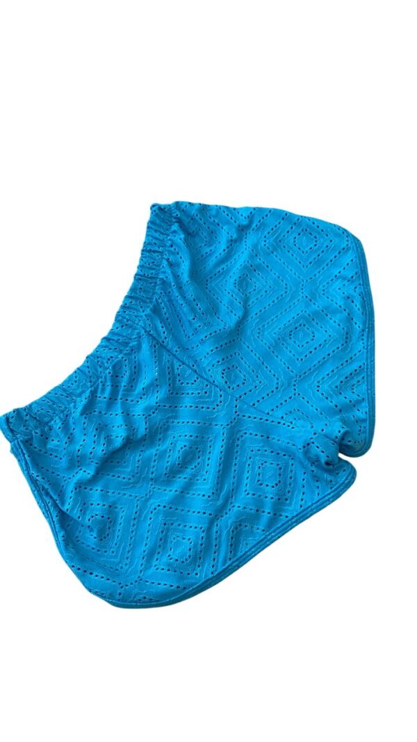 Short de Praia Feminino com Elastano Estampa Geométrica Vazada - Imagem 5