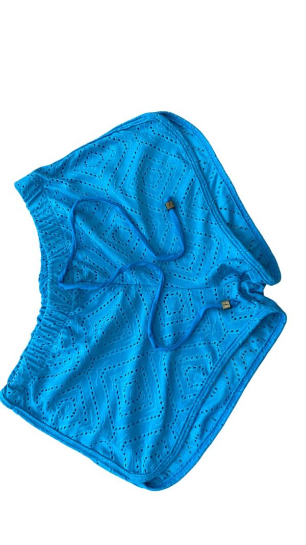 Short de Praia Feminino com Elastano Estampa Geométrica Vazada - Imagem 3