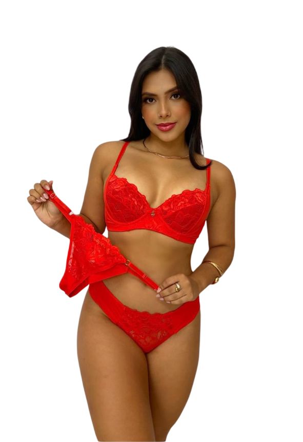 Conjunto de Lingerie em Renda 3 Peças 2 Calcinhas e 1 Sutiã